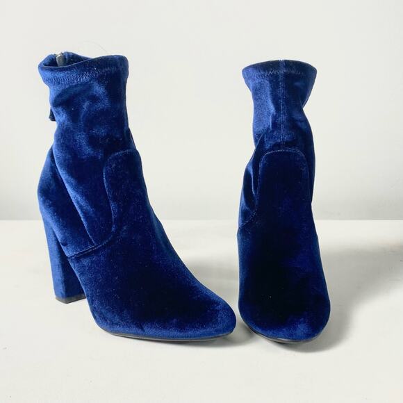 Steve Madden Royal Blue Velvet Brisk Block-Heel Sock Booties Sz 6.5 - Picture 1 of 9